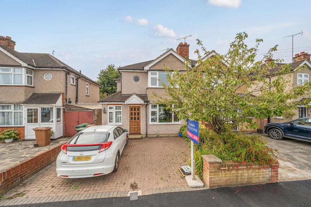 Property photo 1 of 17 1341959-2-68A8384...