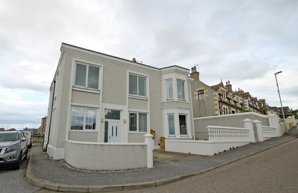 Property photo 1 of 39