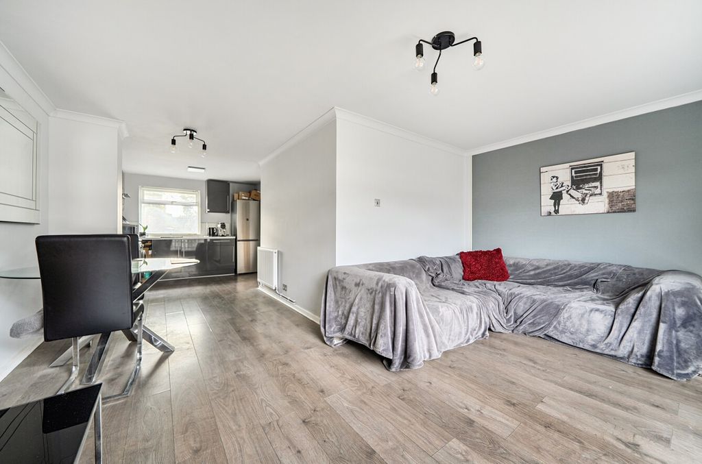 Property photo 3 of 20 5432675