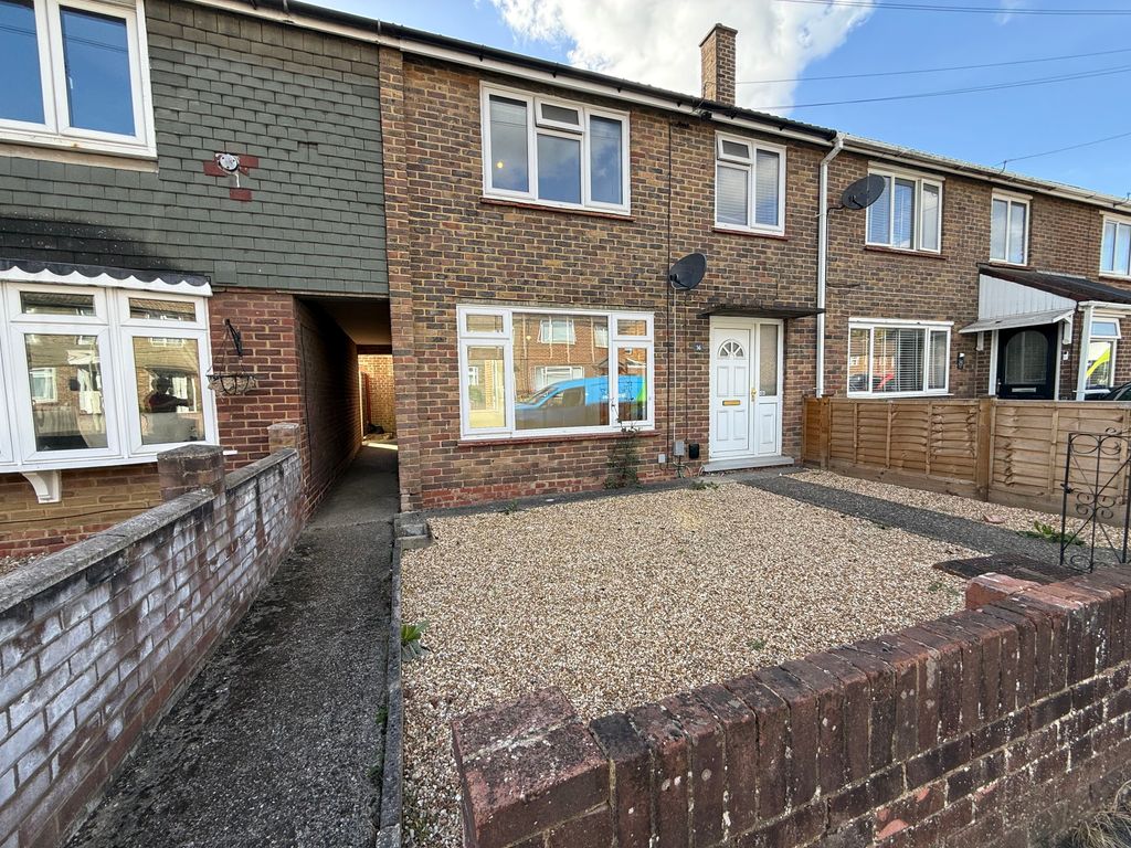 Property photo 2 of 31