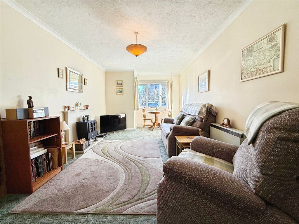 Property photo 2 of 9 Picture No. 14