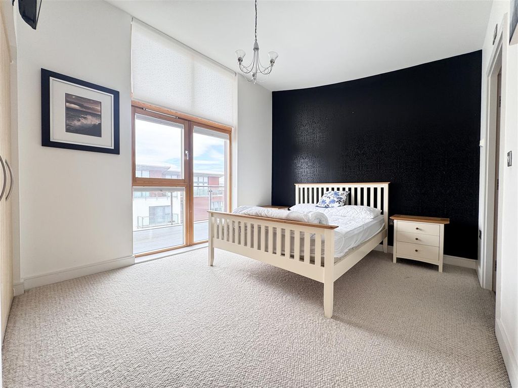 Additional image 11 of 3 bed flat for saleMidway Quay, Eastbourne BN23