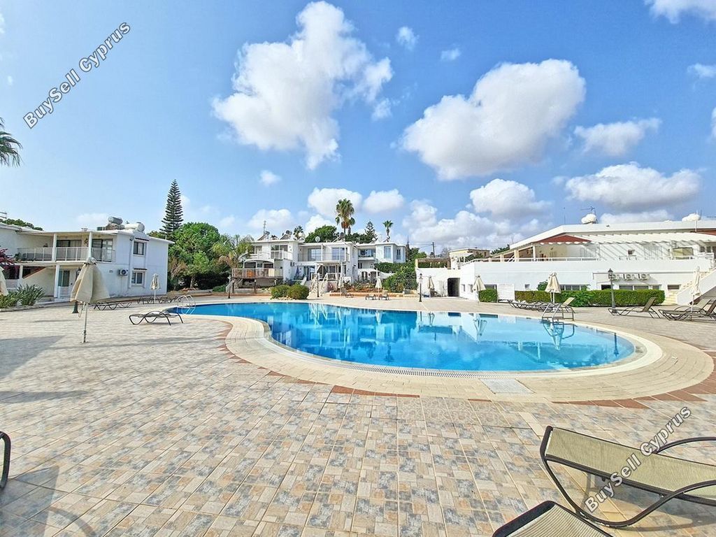 Property photo 3 of 33