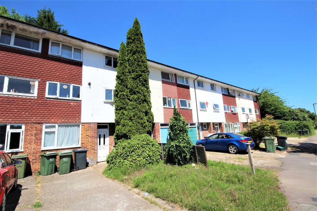 Property photo 1 of 5 Front.Jpg