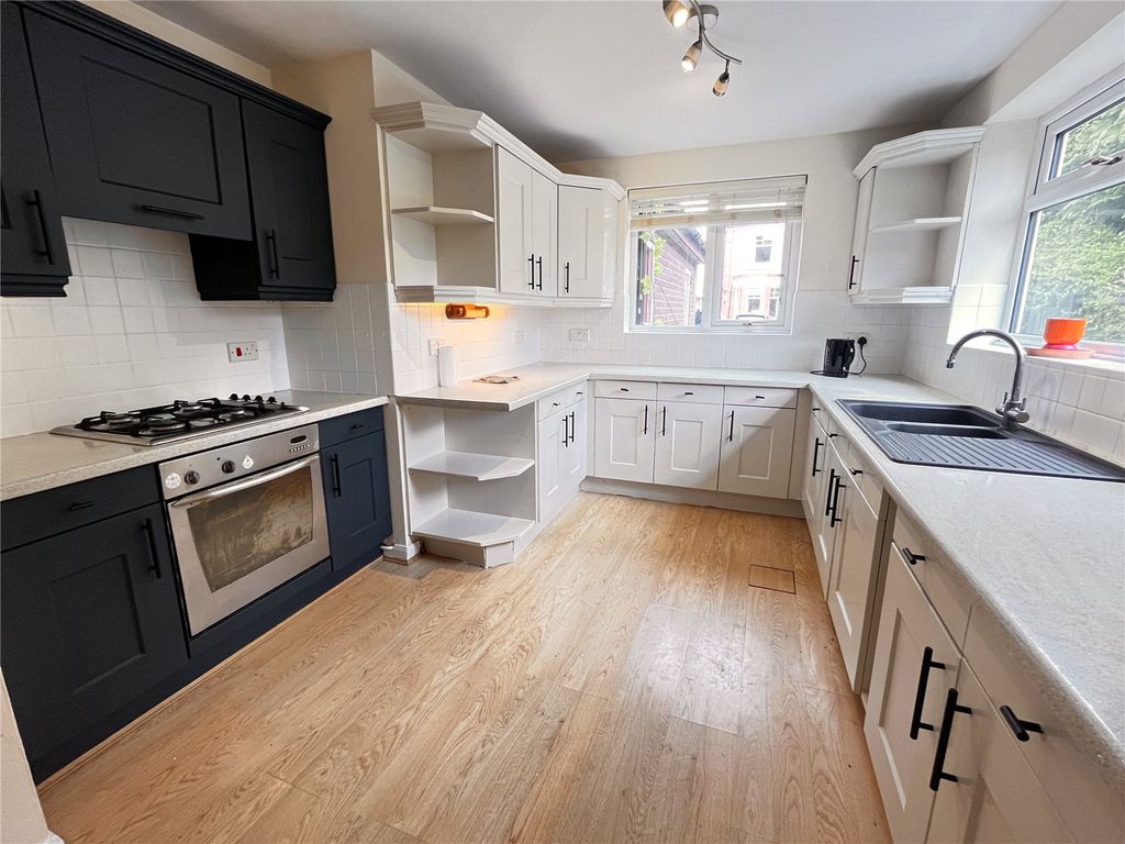Property photo 2 of 31 Picture No. 44