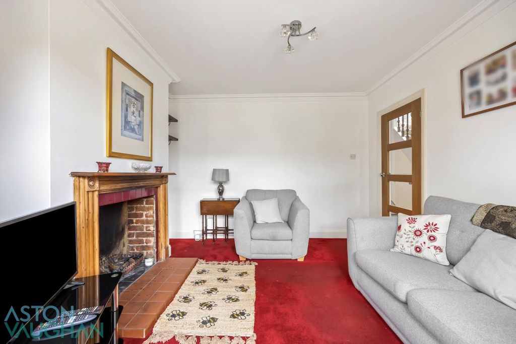 Property photo 3 of 23
