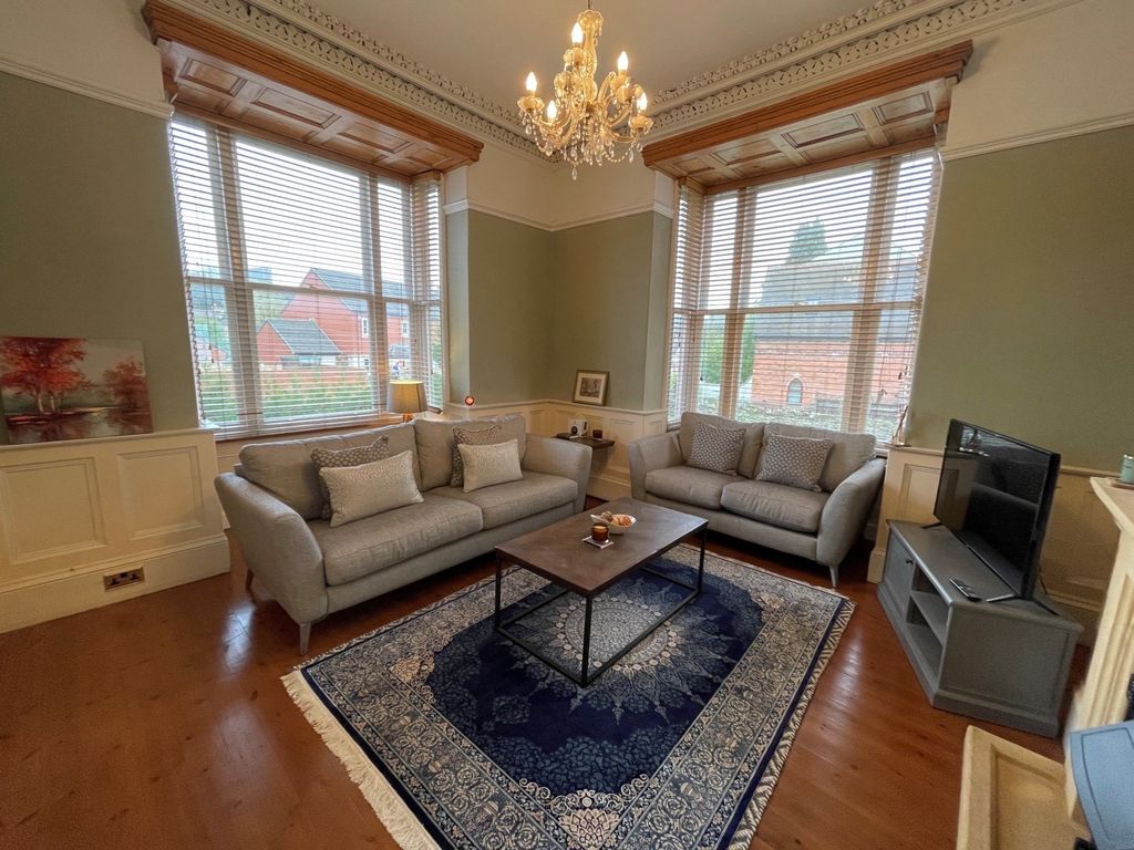 Property photo 2 of 24 Photo 02