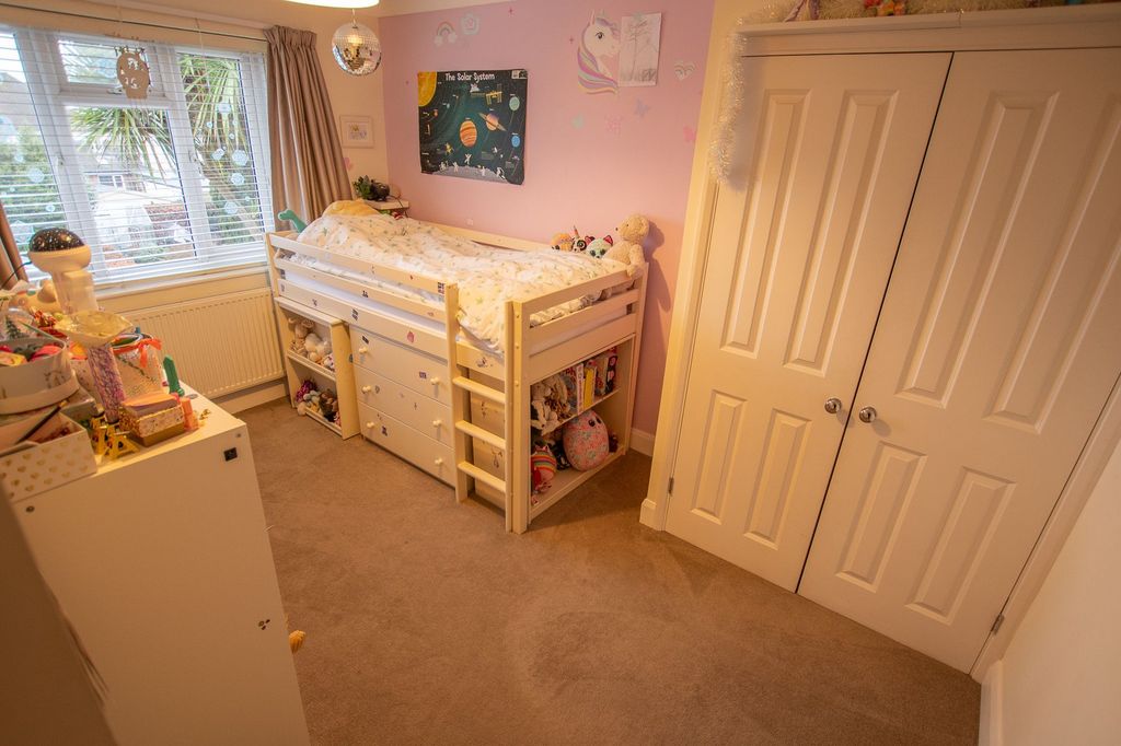 Additional image 15 of 3 bed semi-detached house for saleByrefield Road, Guildford GU2