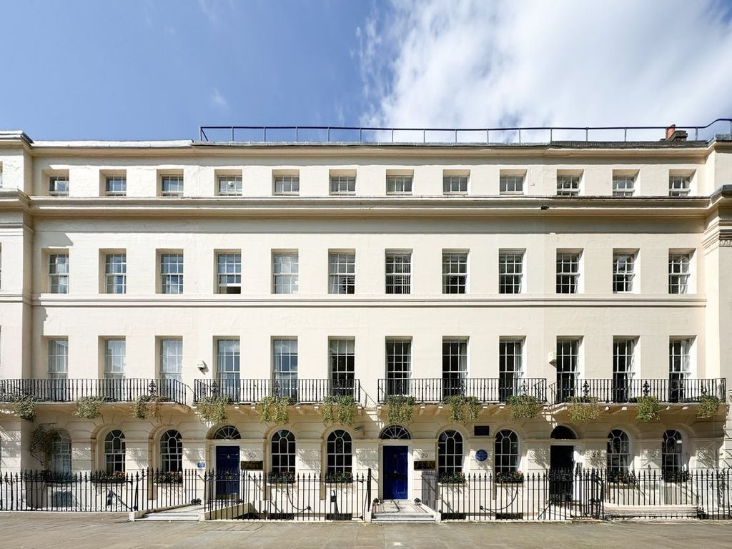 Property photo 1 of 16 Fitzroy Sq.Jpeg