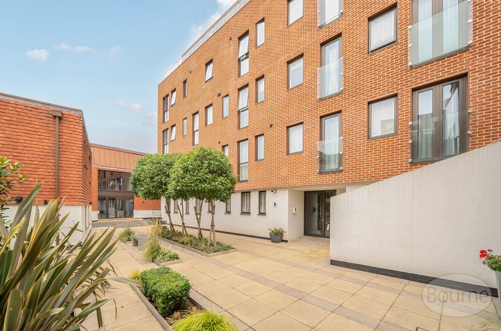 Property photo 1 of 18 A6c49227-4991-4E2...