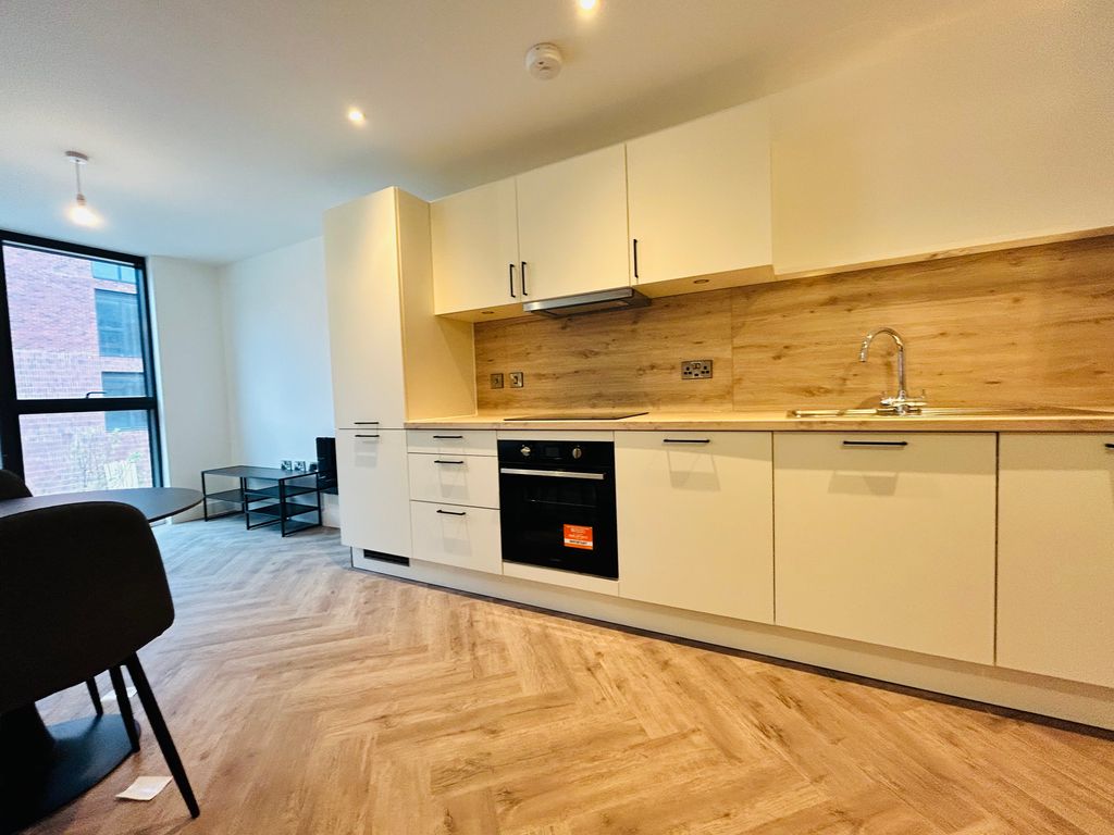 Property photo 3 of 6 Kitchen