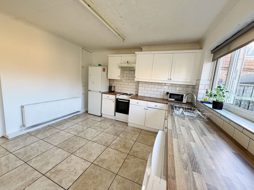 Property photo 1 of 14 Img_1254
