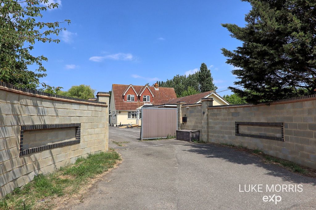 Property photo 2 of 37