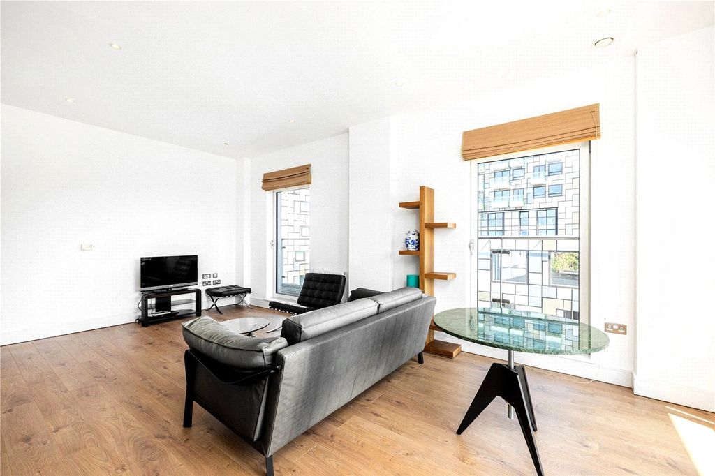 Property photo 2 of 18 Picture No. 19