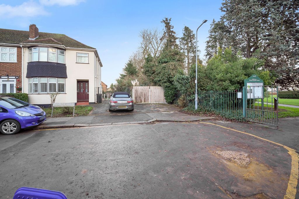 Property photo 1 of 23