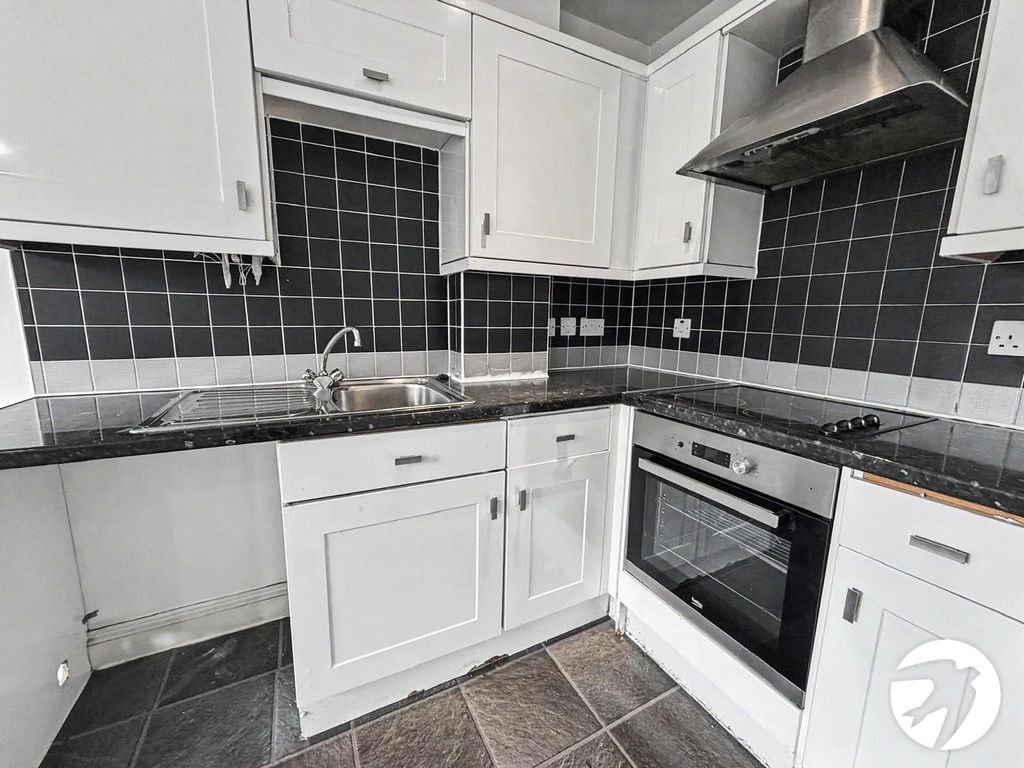 Property photo 3 of 10 Picture No. 11