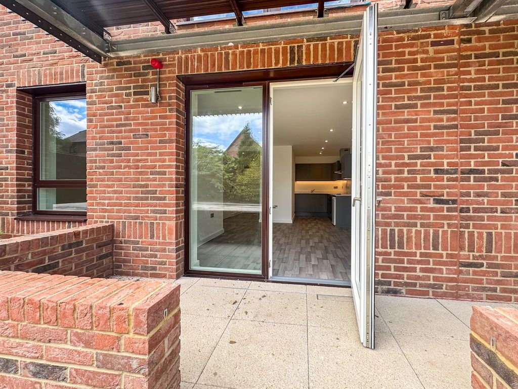Property photo 2 of 6