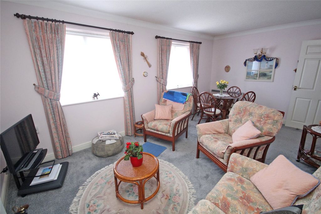 Property photo 2 of 8 Picture No. 06