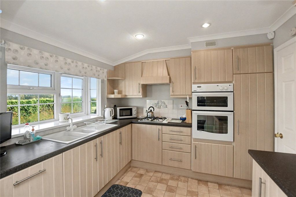 Property photo 3 of 19 Picture No. 45