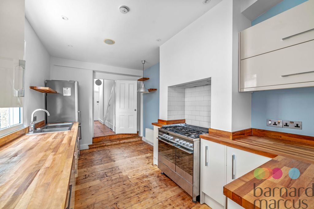 Property photo 1 of 11 Image