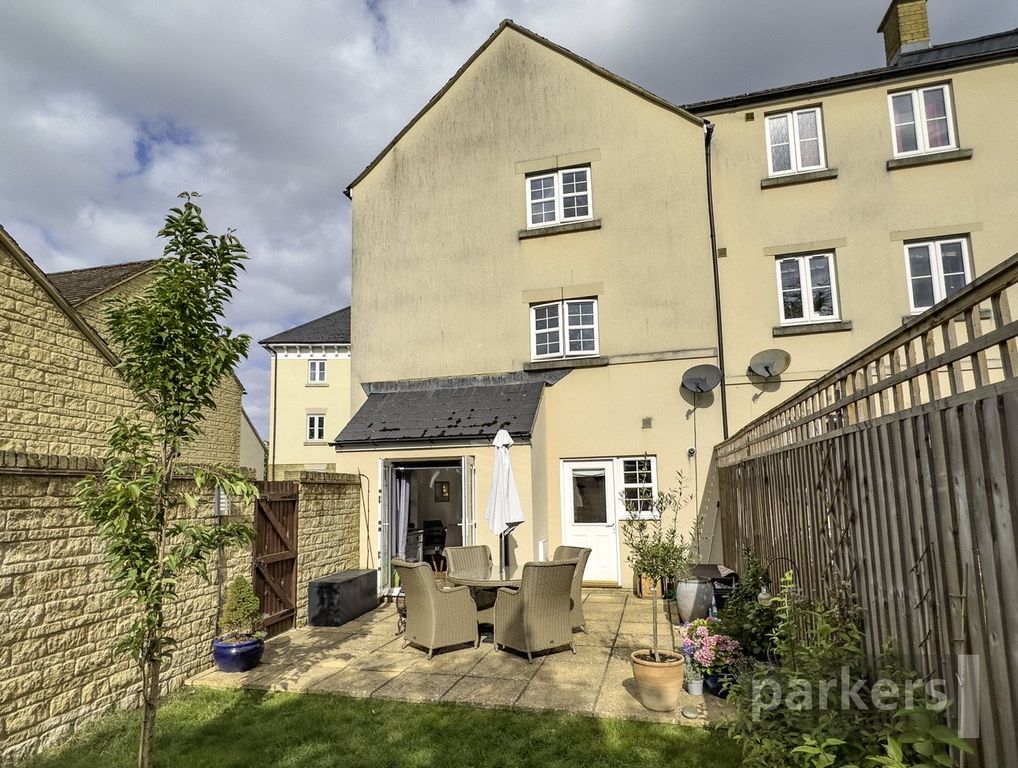 Property photo 1 of 32 External