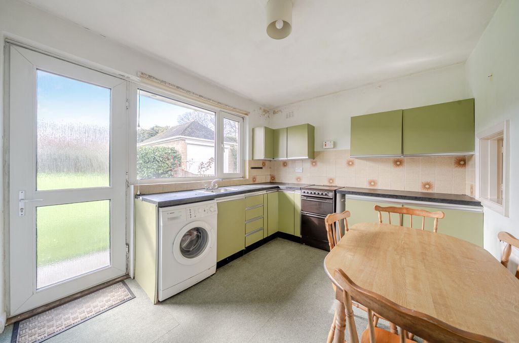 Property photo 3 of 9 1420895-8-69B177E...