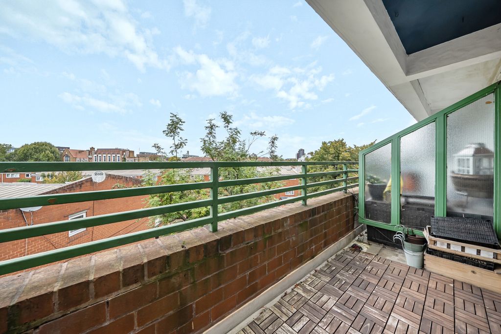 Property photo 2 of 12 Balcony