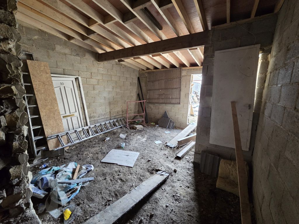 Property photo 2 of 17 Gallery