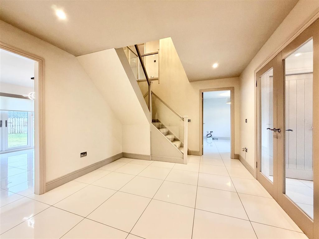 Property photo 3 of 35 Hallway