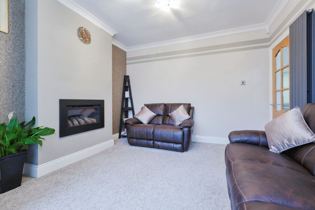 Property photo 2 of 20 Img_0399