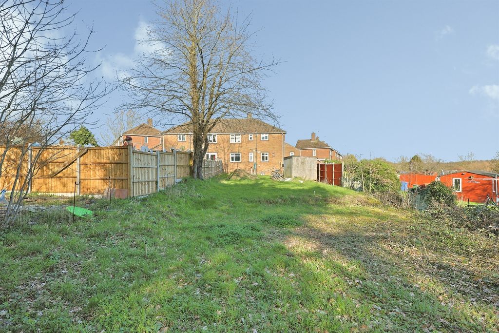 Property photo 2 of 14