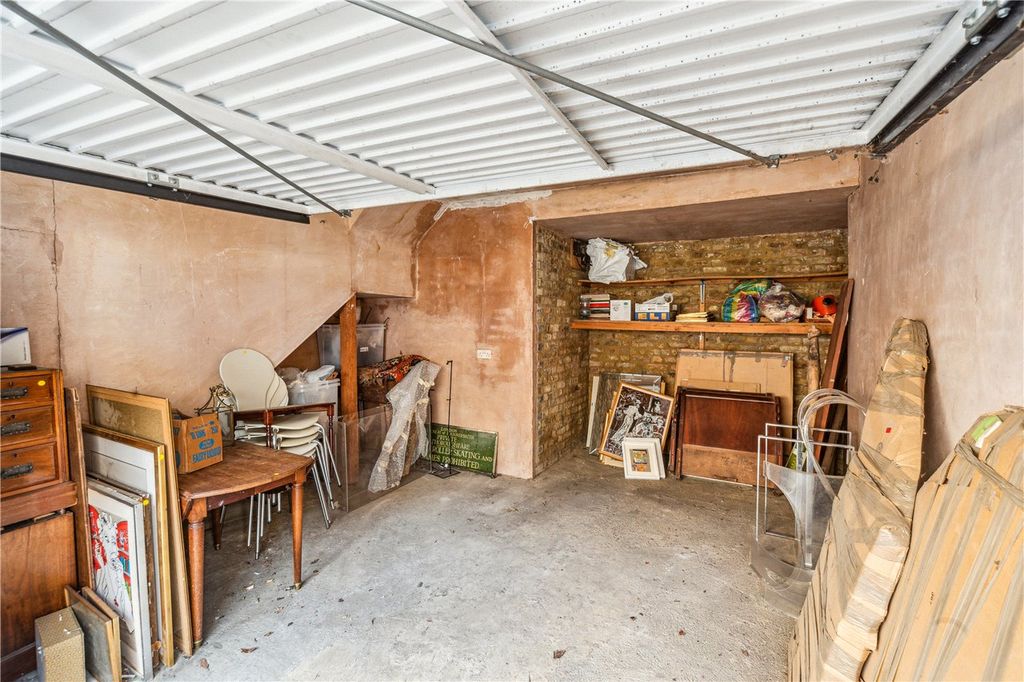 Property photo 2 of 3 Garage