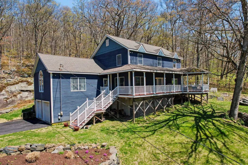Property photo 1 of 31