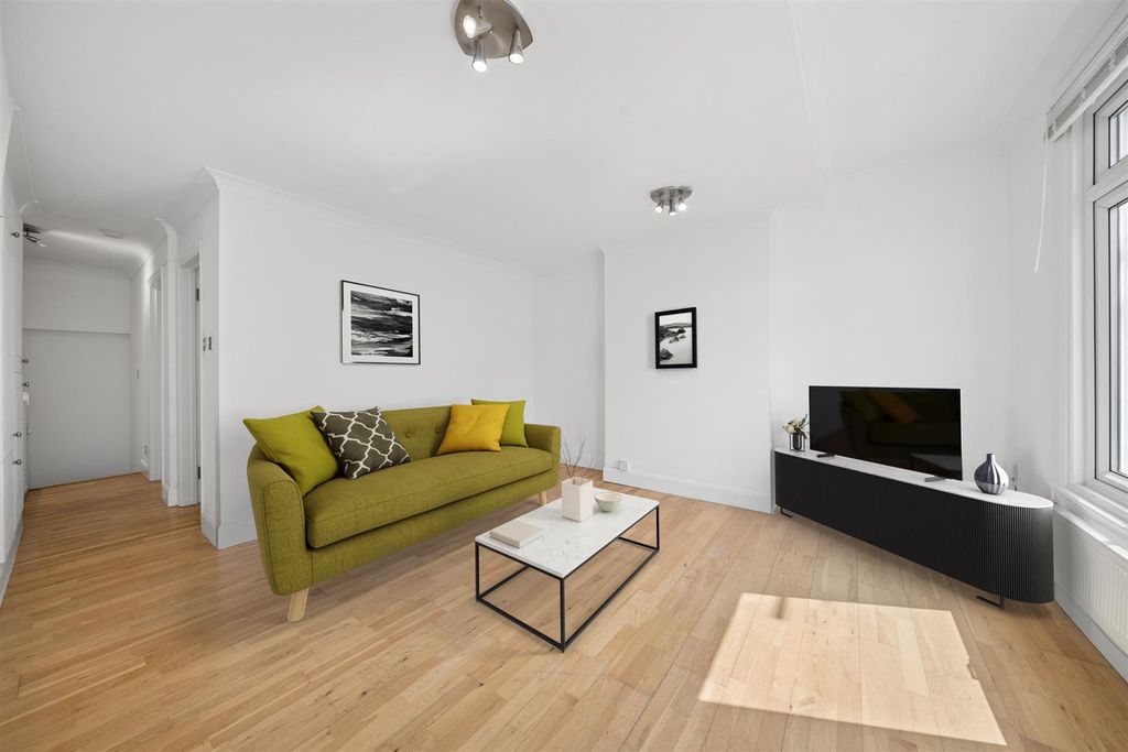 Property photo 2 of 11 108B Palmerston Road, Sw19-7.Jpg