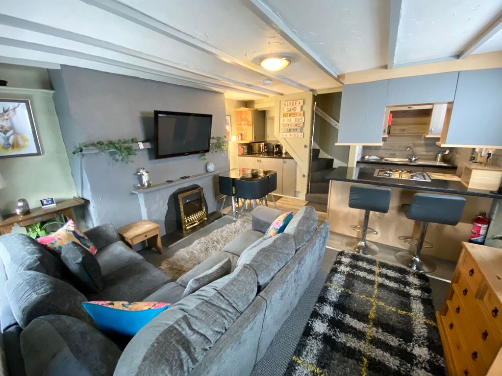 Property photo 2 of 12 Open Plan Living