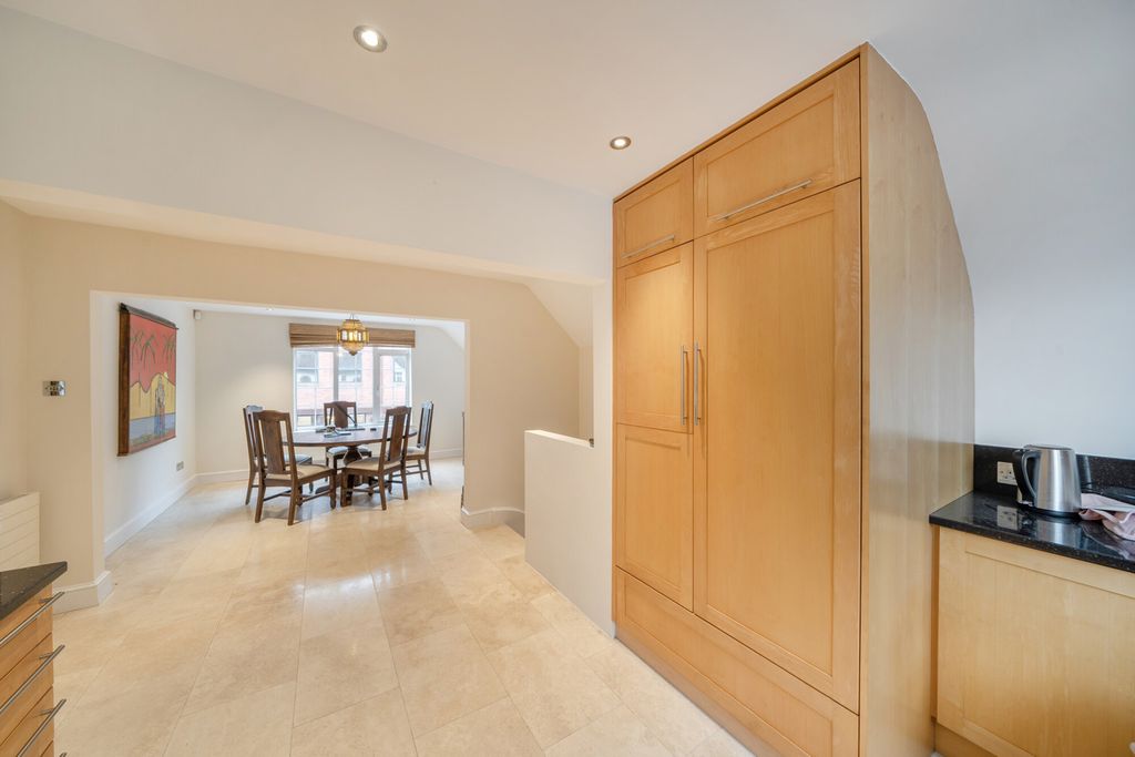 Additional image 15 of 3 bed flat for saleMarsh Road, Pinner, Middlesex HA5