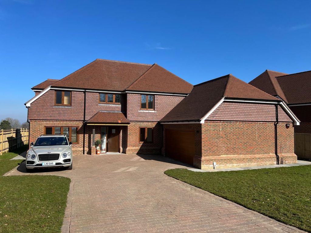 Property photo 1 of 17 R393.Jpg