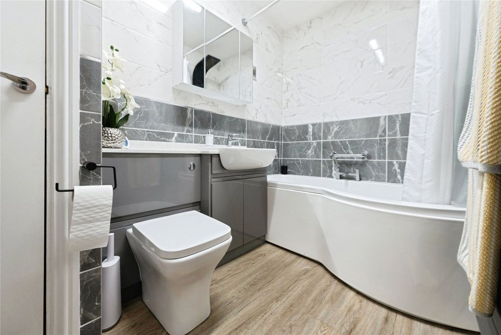 Property photo 3 of 23 Picture No. 09