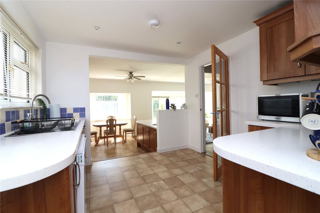 Property photo 3 of 22 Kitchen