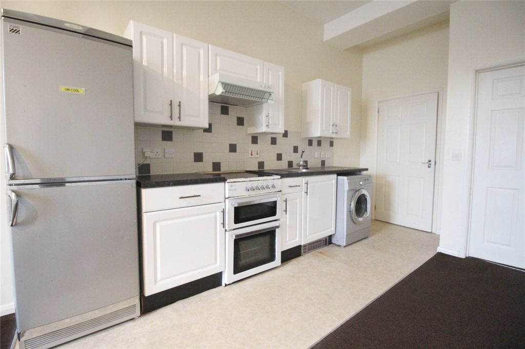Property photo 2 of 7 Picture No. 04