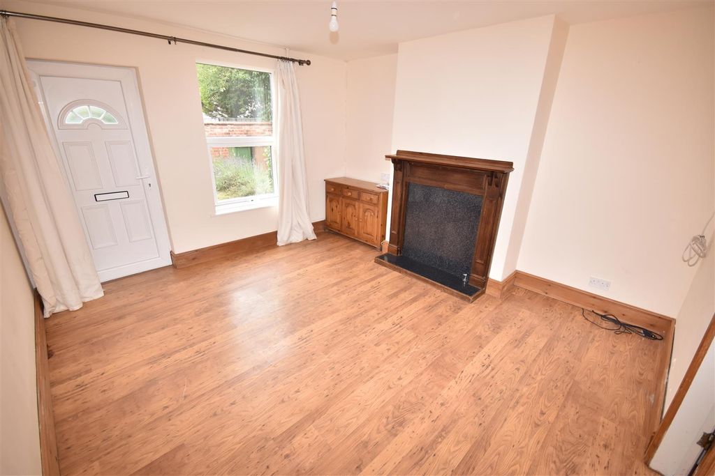 Property photo 3 of 8 Living Room