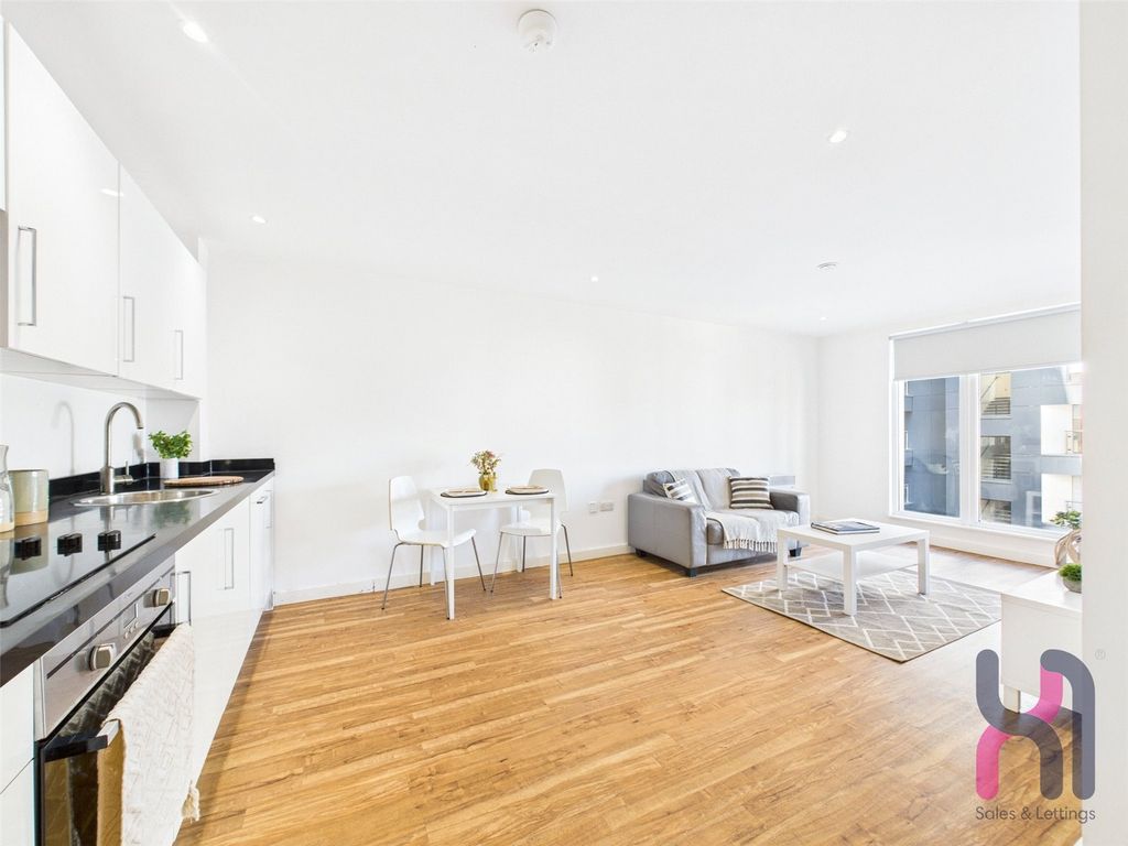 Property photo 3 of 10 Picture No. 33