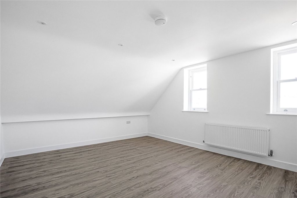 Property photo 3 of 6 Picture No. 05