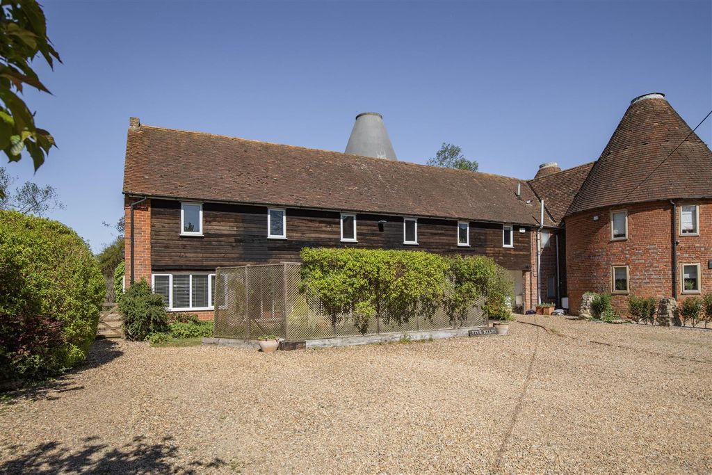 Property photo 1 of 30 External