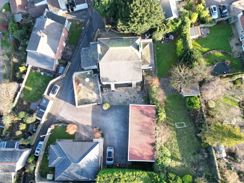 Property photo 3 of 35