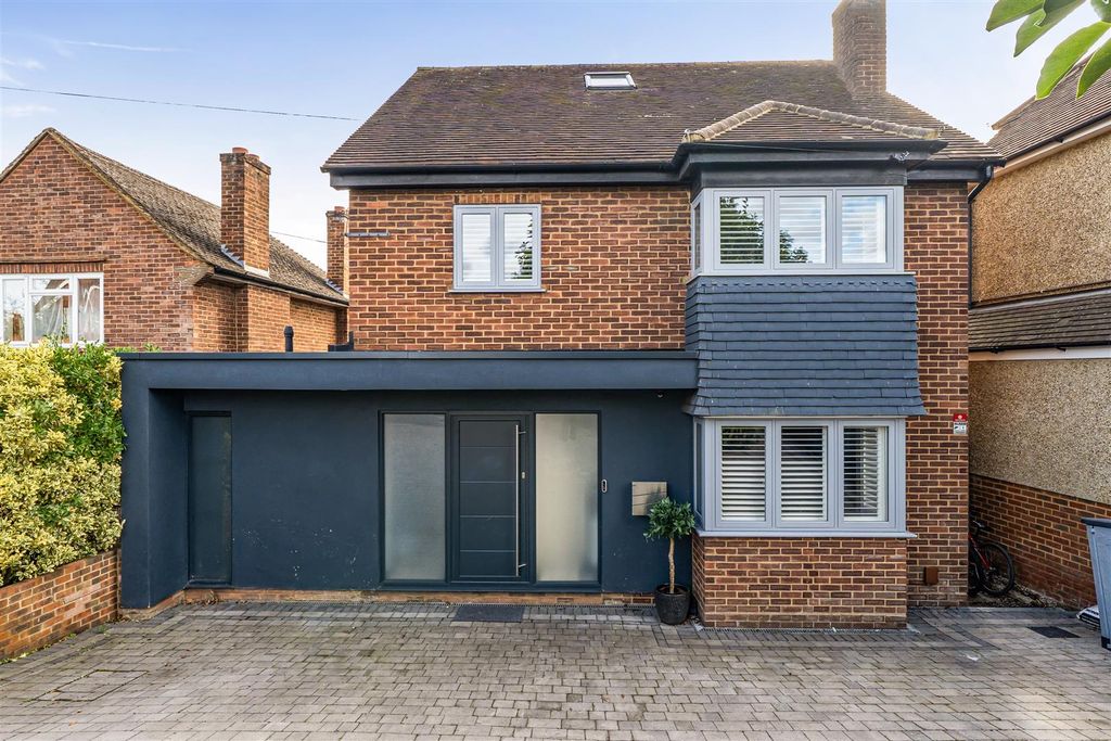 Property photo 1 of 19 External