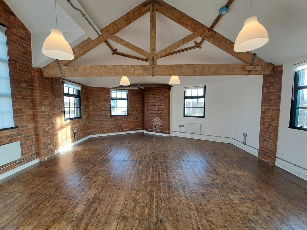 Property photo 2 of 25 Unit 9.Jpg