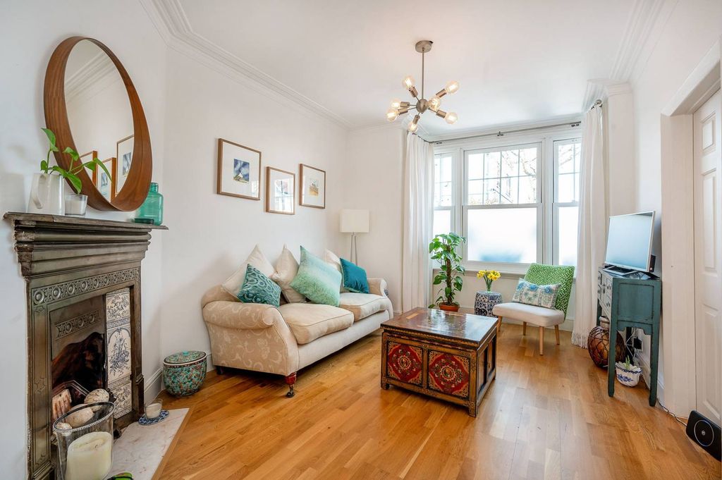 Property photo 1 of 17