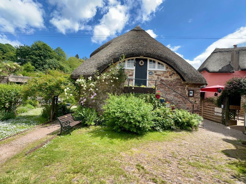 Property photo 2 of 21