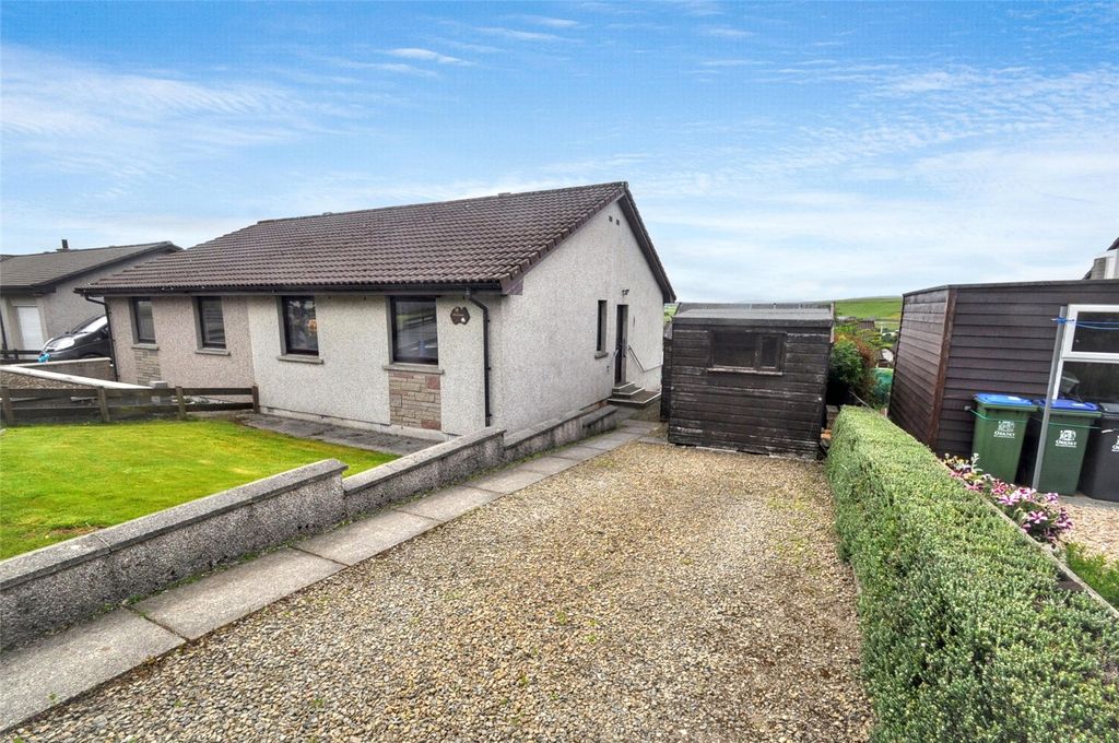 Property photo 1 of 20 19 Royal Oak Road